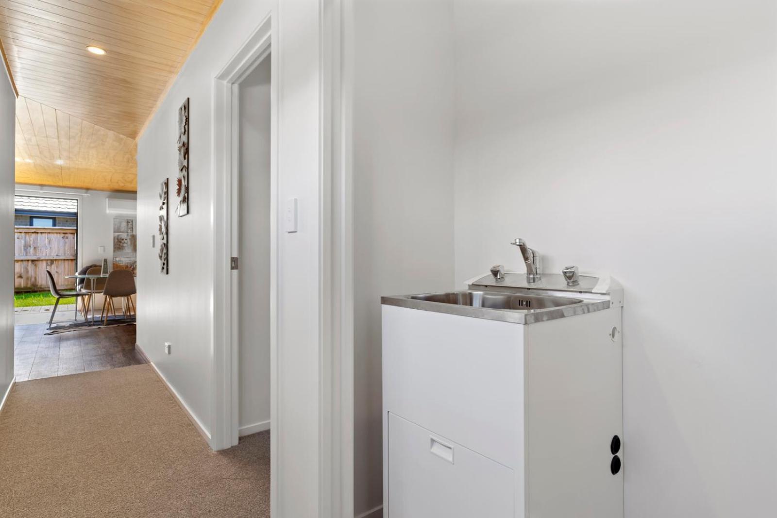 Custom Designed Holiday Home, Next To Cycleway. Те-Ароха Экстерьер фото