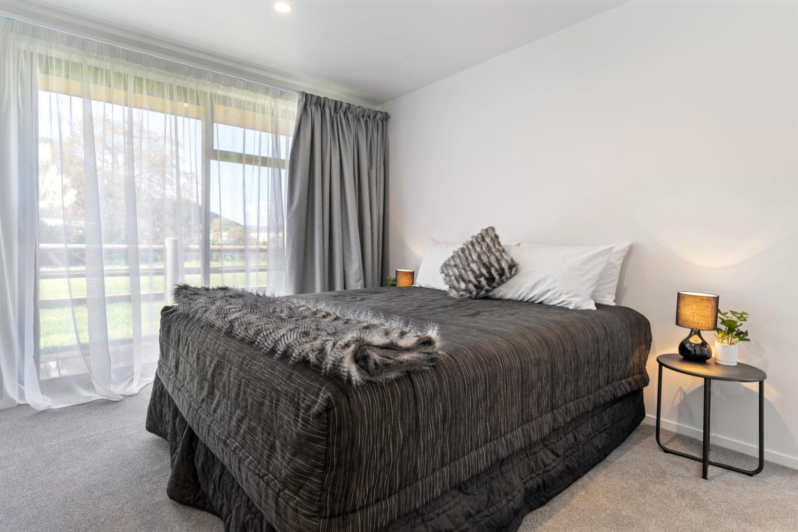 Custom Designed Holiday Home, Next To Cycleway. Те-Ароха Экстерьер фото